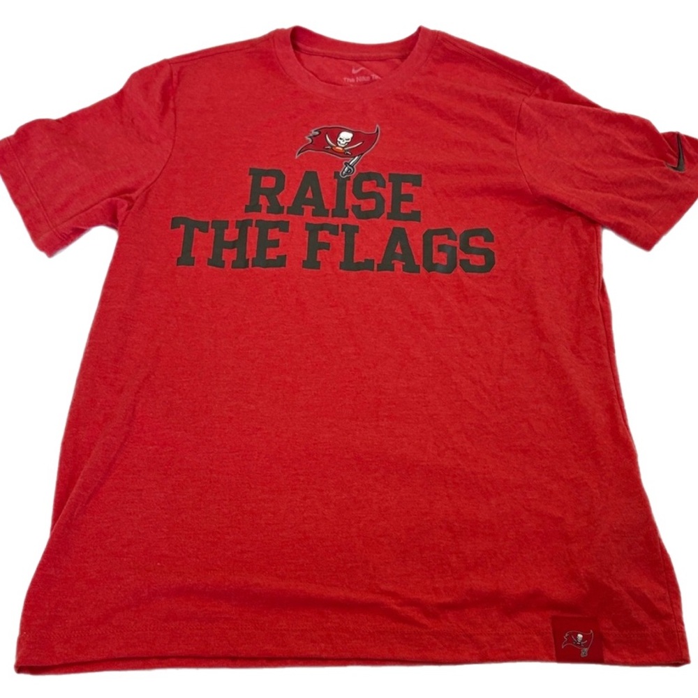 Nike Buccaneers Men’s Nike Tee - Picture 3 of 6
